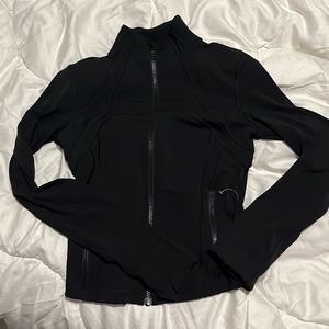 NWOT Black lululemon Cropped Define Jacket size 6